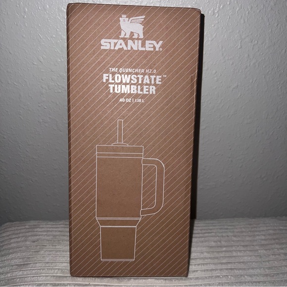 Stanley Cherry Blossom Pink 40oz - Picture 2 of 4